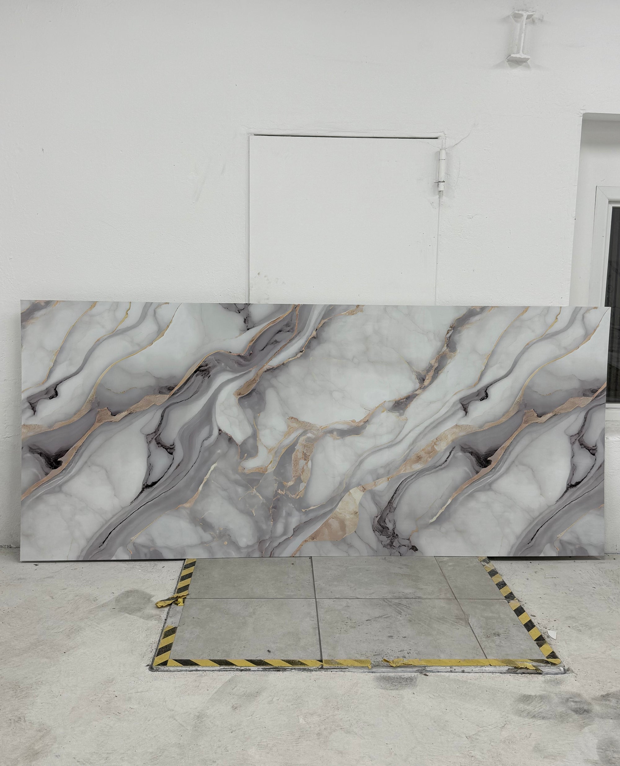 Wandpaneel "Gold Mix" - Weißgraue Marmoroptik mit Goldakzenten