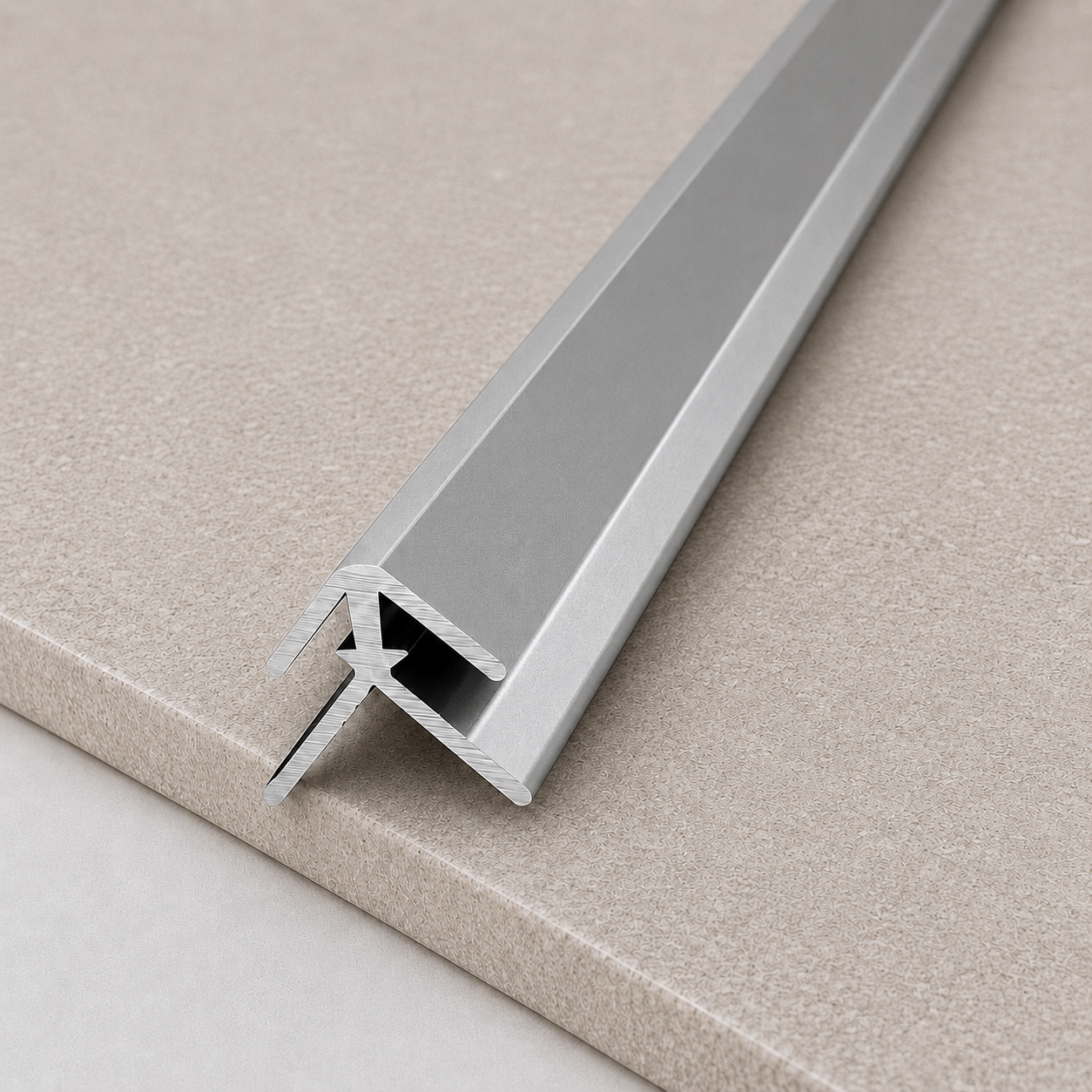 Lumena Aesthetics Aussenleiste – Aluminium für 2,5-mm-Wandpaneele, 3 m