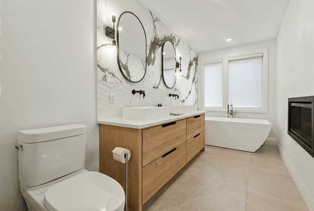 Wandpaneel "White Mix" - Cremefarbe Marmoroptik mit Goldakzenten